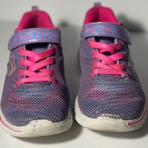 Sketchers sneakers trainer like little girls
